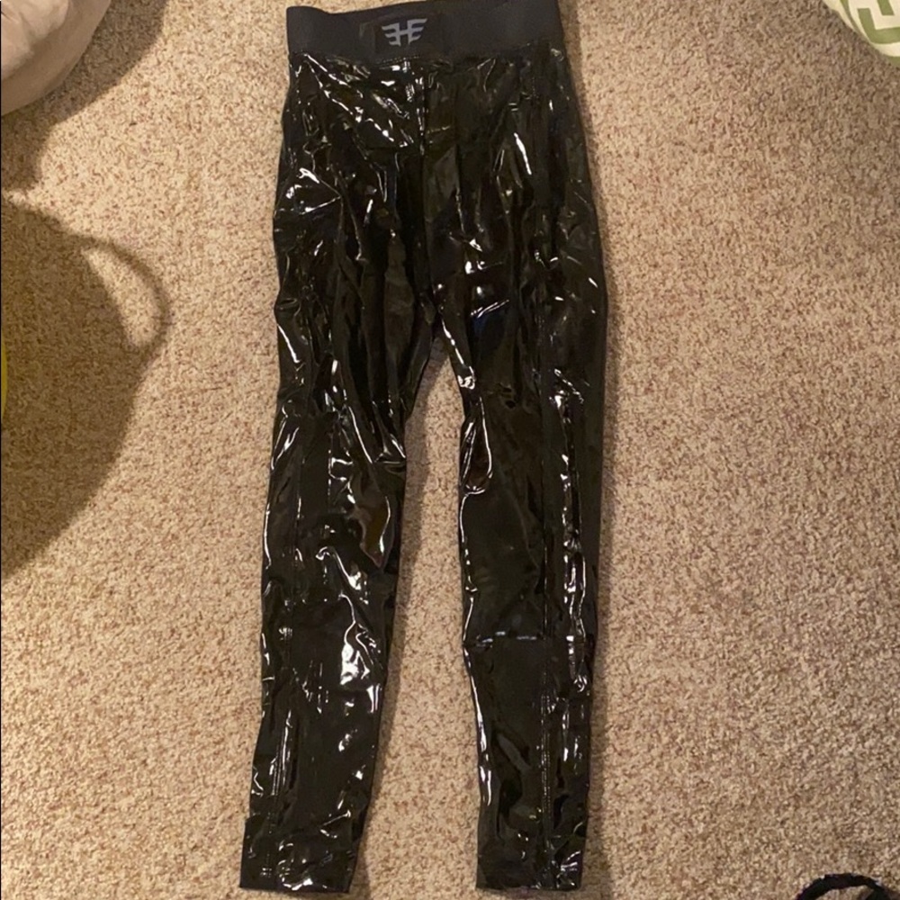 Heroine Sport Black Glossy Leggings